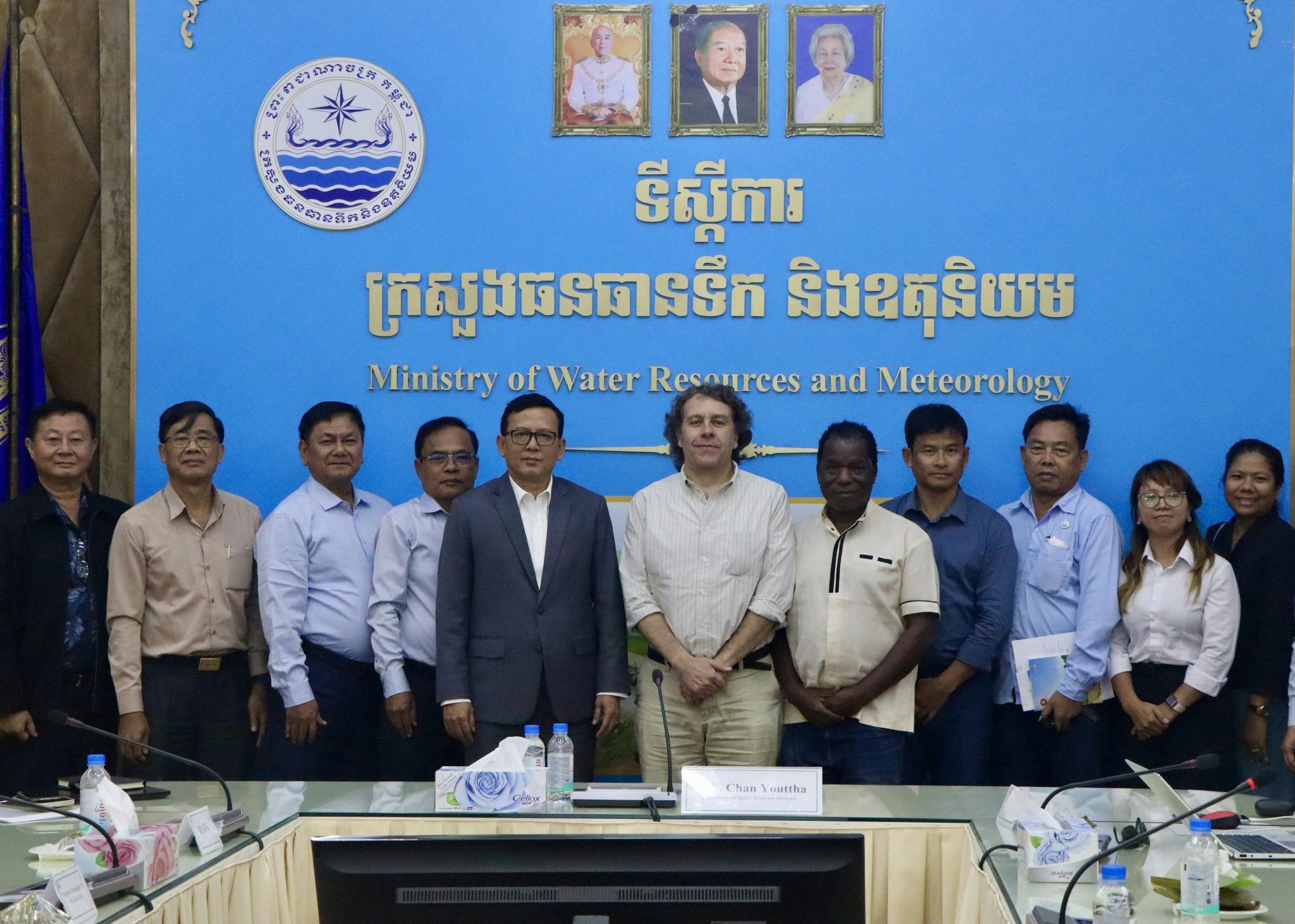 ឯកឧត្តម ចាន់ យុត្ថា រដ្ឋលេខាធិការ អញ្ជើញដឹកនាំកិច្ចប្រជុំបូកសរុបលទ្ធផលវាយតម្លៃគម្រោង WAT4CAM-Phase1 របស់ក្រុមបេសកកម្មនៃសហភាពអឺរ៉ុប