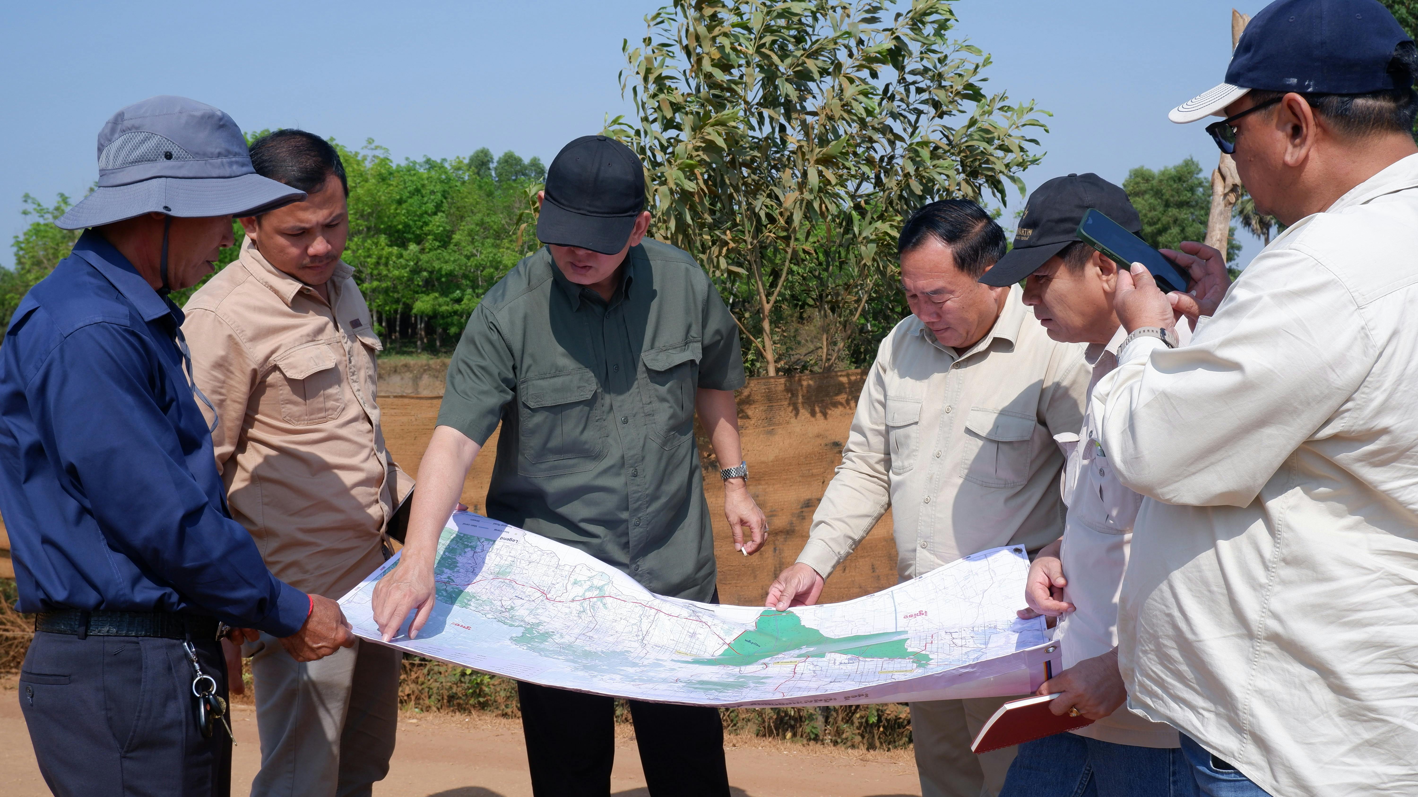 ឯកឧត្តម ចាន់ យុត្ថា ចុះពិនិត្យទីតាំងគម្រោងដែលស្នេីដាក់បញ្ចូលក្នុង​កម្មវិធី WAT4CAM ជំហានពីរ